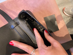 Clutch bag Karl lagerfeld noir cuir avec etiquette