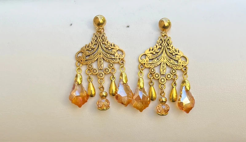 Boucles d’oreilles acier inoxydable et pampille de verre long 6 cm. Excellent état
