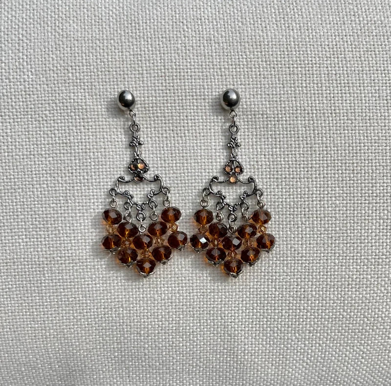 Boucles d’oreilles chandelier argent antique et moka long 7 cm neuves