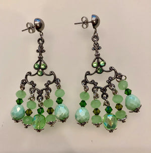 Boucles d oreilles Chandelier argent antique et menthe long 6,5 cm neuves