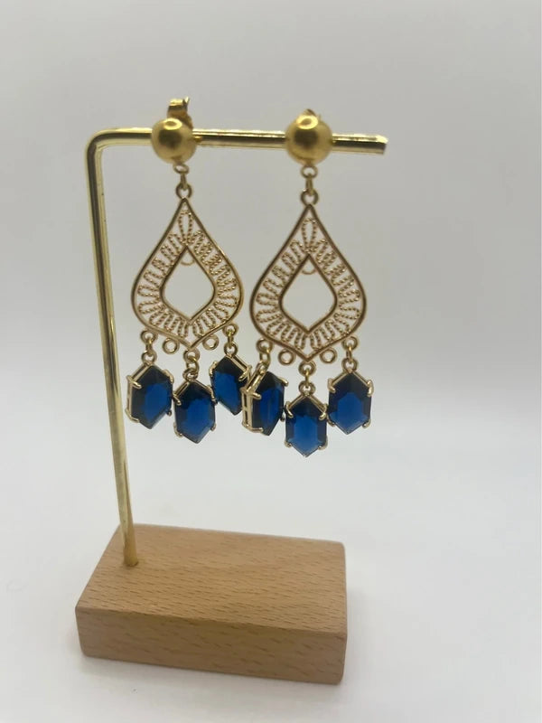 Boucles d’oreilles acier inoxydable et critaux de verre  long 6 cm
