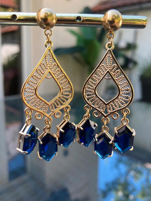Boucles d’oreilles acier inoxydable et critaux de verre  long 6 cm