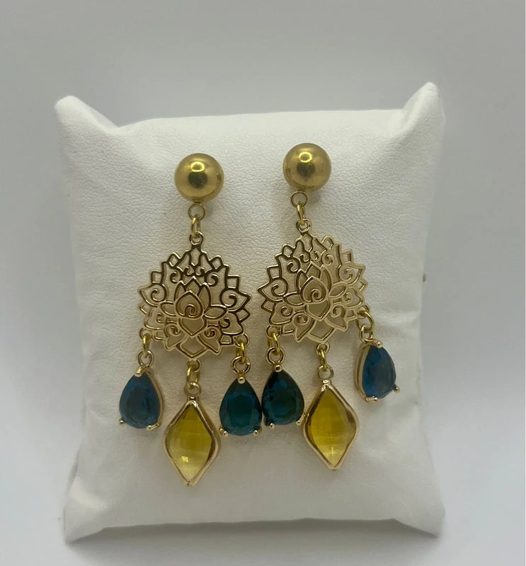Bloucles d oreilles lotus acier inoxydable et perles de verre excellent état