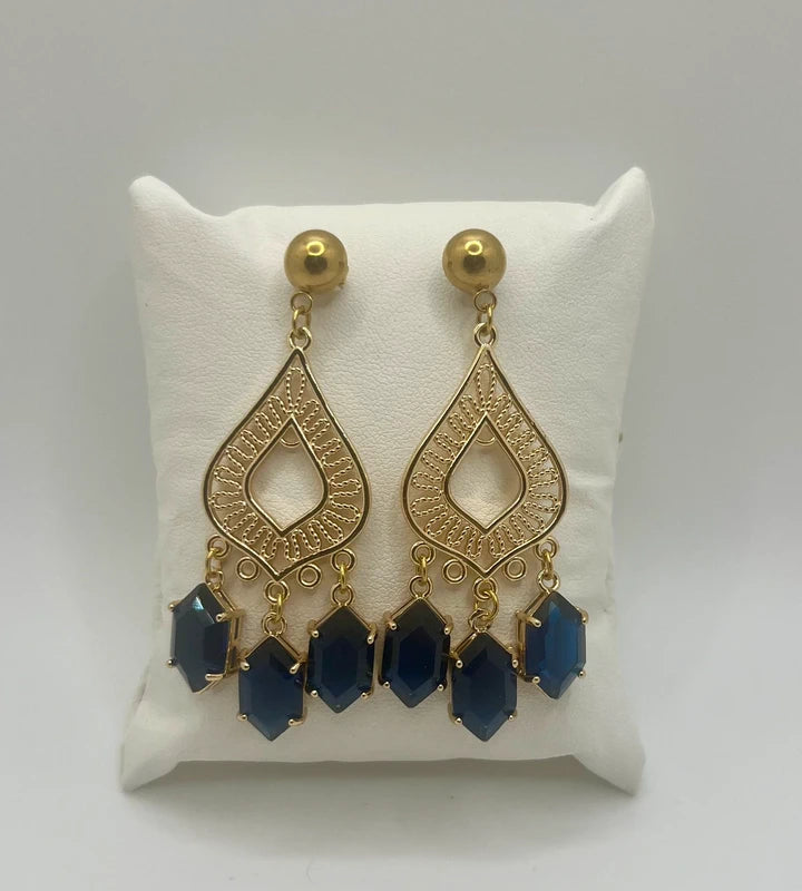 Boucles d’oreilles acier inoxydable et critaux de verre  long 6 cm