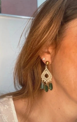 Boucles d’oreilles acier inoxydable et critaux de verre . Long 6 cm Excellent état