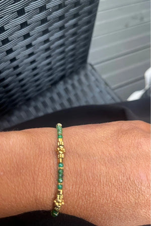 Bracelet acier inoxydable et pierres naturelles excellent état