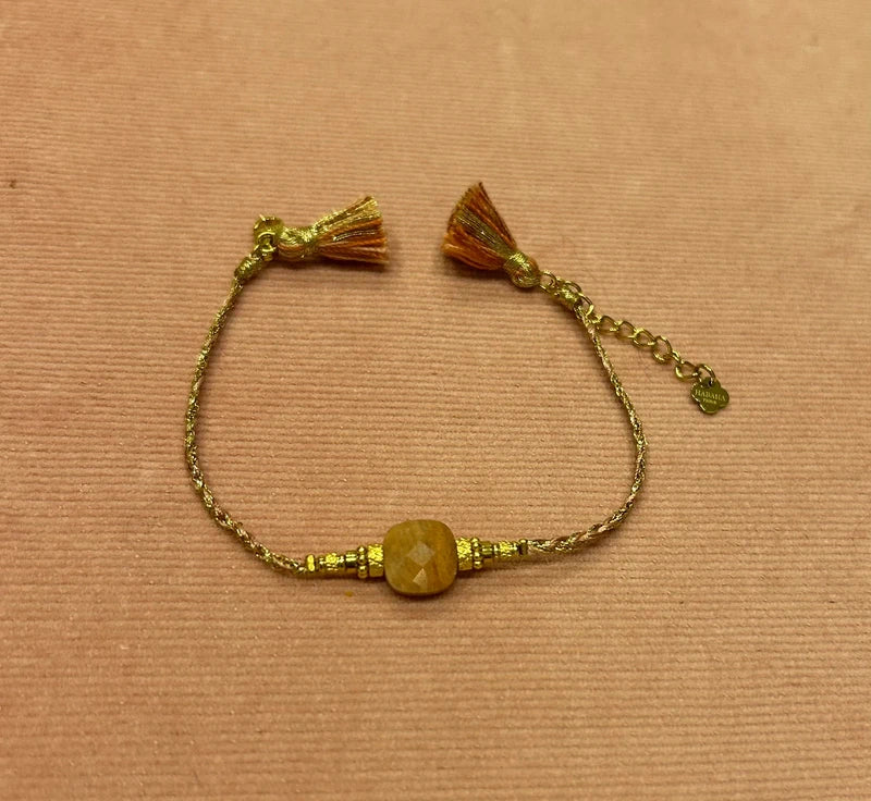 Bracelet  Habaha en acier, inoxydable et pierre naturelle: quartz  . excellent état