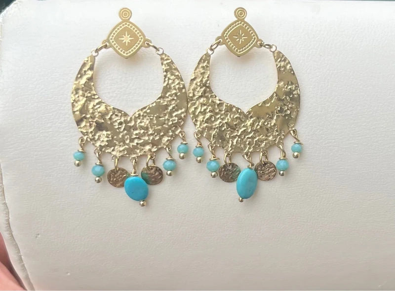 Boucles d’oreilles en acier inoxydable pierres naturelles et perles long 5 cm. Excellent état