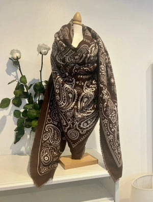 Maxi étole bandana 135x140 kaki neuves avec etiquette