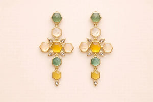 Boucles d’oreilles en acide inoxydable et pierres naturelles longueur 7 cm excellent état