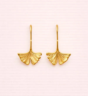 Boucles d’oreilles en acier inoxydable longueur 3 cm. Excellent état