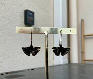 Boucles d’oreilles en acier inoxydable longueur 3 cm. Excellent état