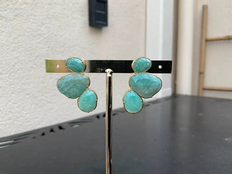 Boucles d’oreilles en acier, inoxydable et pierre naturelle, longueur 3,3cm. Excellent état