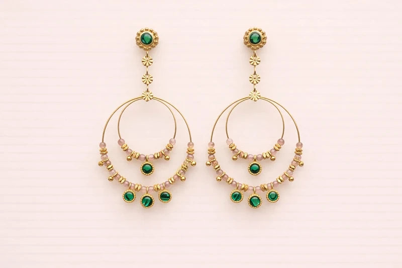 Boucles d’oreilles en acier inoxydable pierres naturelles  dont malachite long 7 cm. Excellent état