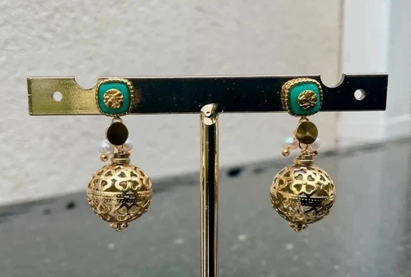 Boucles d’oreilles en acier inoxydable et pierres, naturelles, excellent état