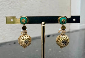 Boucles d’oreilles en acier inoxydable et pierres, naturelles, excellent état